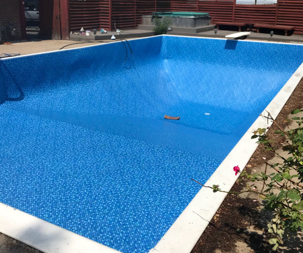 Vinyl liner replacement by DND Spas in Denver