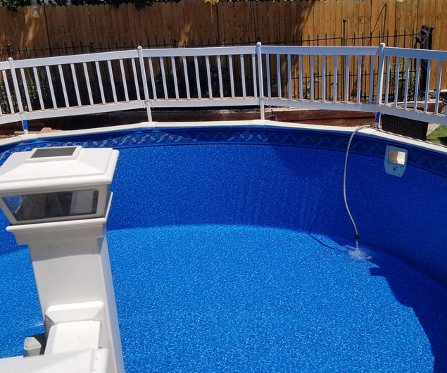 Above ground pool with quality vinyl liner