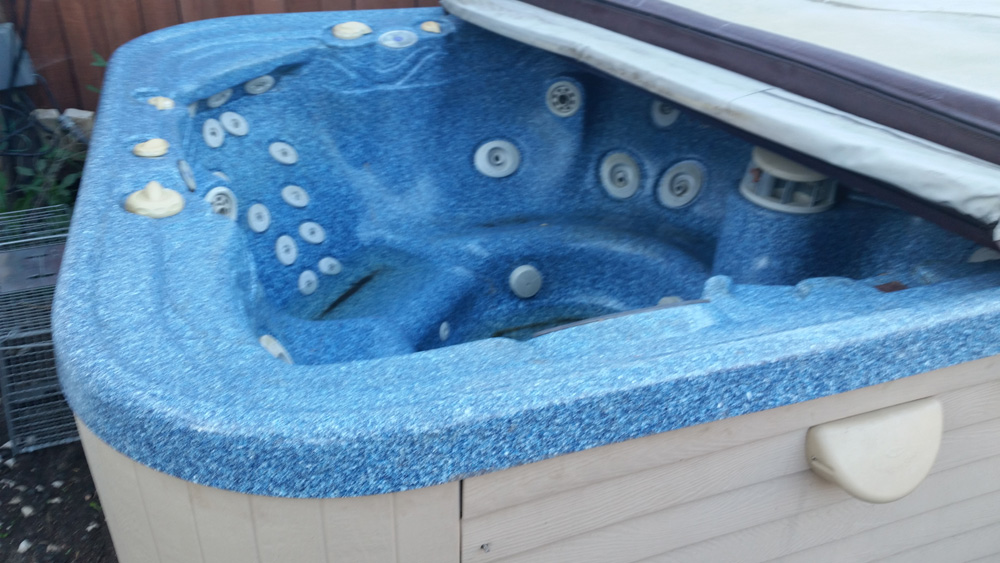 Hot tub winter service